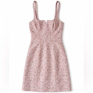 Cinq a Sept Yazlyn Floral Fitted Mini Dress